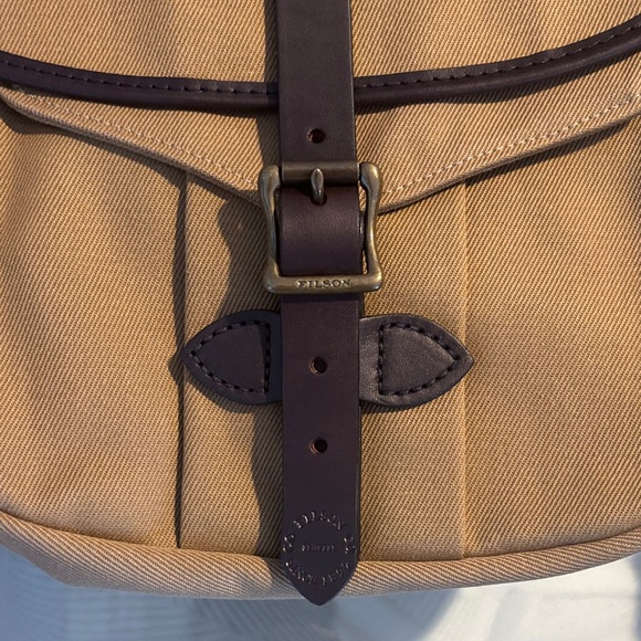 Filson Tan Canvas Field Bag with Leather Accents - Picture 8 of 16